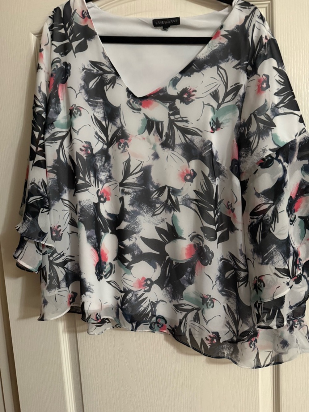 Lane Bryant White Floral V-Neck Layered Flutter Sleeve Blouse - 18/20